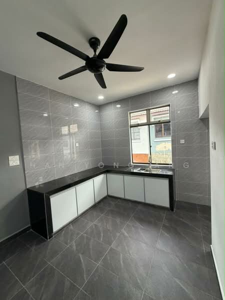 1-storey Terraced House for Sale in Taman Universiti (Skudai) - Han Yong Ang - Kitchen - PropertyGuru.com.my