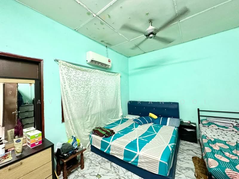 Rumah Teres 2 Tingkat untuk Dijual di PJS 3, Taman Medan Baru (Petaling Jaya) - Kavineshwaran Ooi - Bedroom - PropertyGuru.com.my
