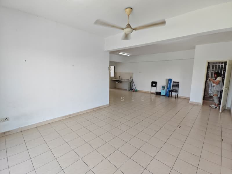 Servis Apartment untuk Dijual di Fadason Park - Alex Seet - Living Room - PropertyGuru.com.my