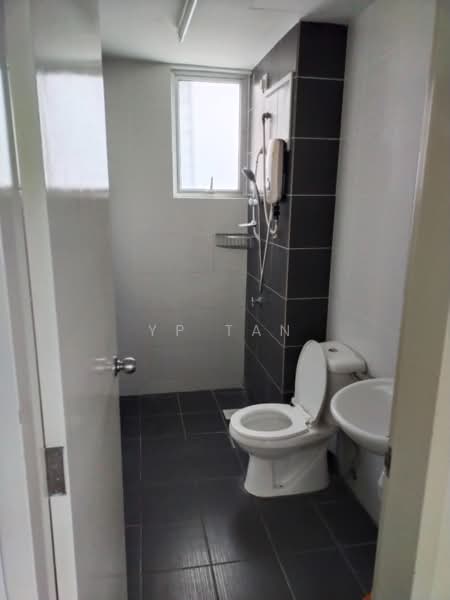 Servis Apartment untuk Disewa di Maxim Residences - YP Tan - Bathroom - PropertyGuru.com.my