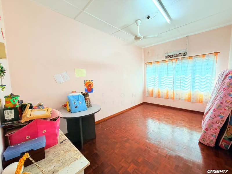Rumah Teres 2 Tingkat untuk Dijual di Taman Meru (Klang) - Eugene Ong Eu chieh - Bedroom - PropertyGuru.com.my