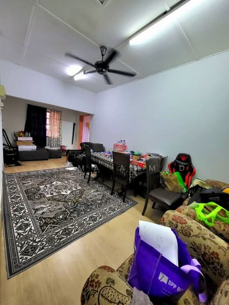 1-storey Terraced House for Sale in Sungai Buloh (Selangor) - Syima Ahmad - Living Room - PropertyGuru.com.my