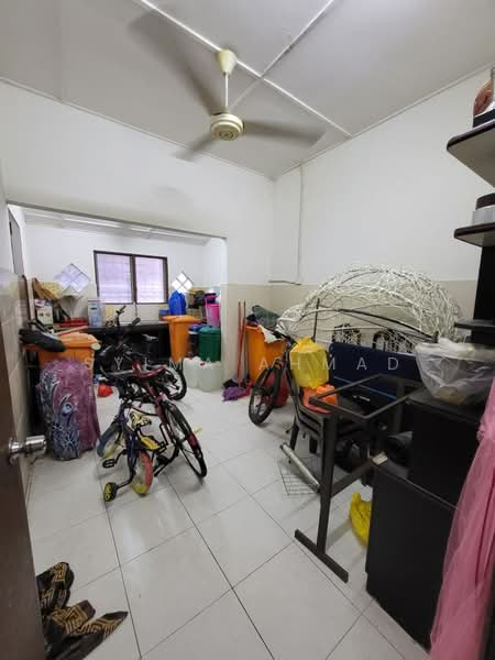 1-storey Terraced House for Sale in Sungai Buloh (Selangor) - Syima Ahmad - Kitchen - PropertyGuru.com.my