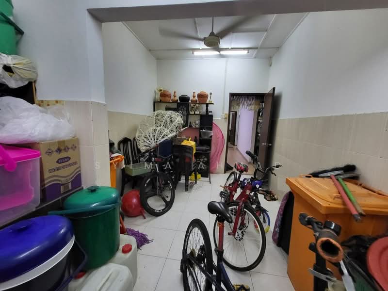 1-storey Terraced House for Sale in Sungai Buloh (Selangor) - Syima Ahmad - Kitchen - PropertyGuru.com.my