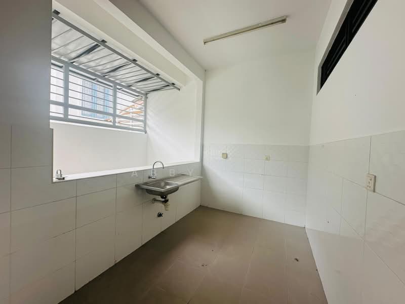 2-storey Terraced House for Sale in Denai Alam (Shah Alam) - Abby Lim - Kitchen - PropertyGuru.com.my