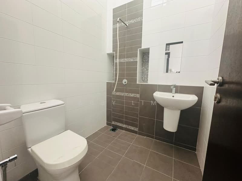 2-storey Terraced House for Sale in Denai Alam (Shah Alam) - Abby Lim - Bathroom - PropertyGuru.com.my