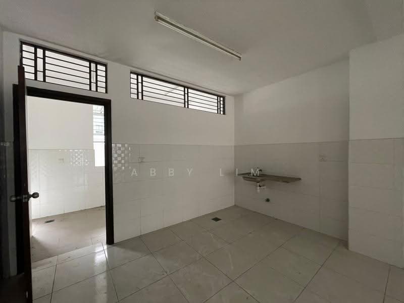 2-storey Terraced House for Sale in Denai Alam (Shah Alam) - Abby Lim - Kitchen - PropertyGuru.com.my