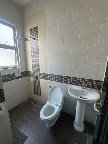 Bungalow for Sale in Setia Eco Park (Setia Alam) - Vincent Tan - Bathroom - PropertyGuru.com.my