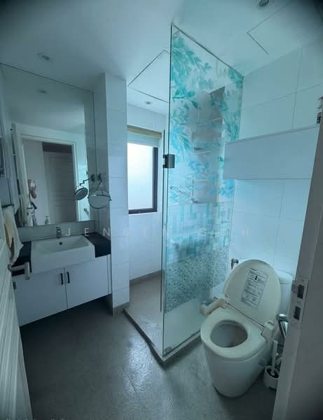 Apartment for Sale at Molek Pine 4 - Jensen Goh - Bathroom - PropertyGuru.com.my