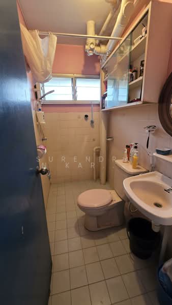 Kondominium untuk Dijual di O.G. Heights - Surendran Karapiah - Bathroom - PropertyGuru.com.my