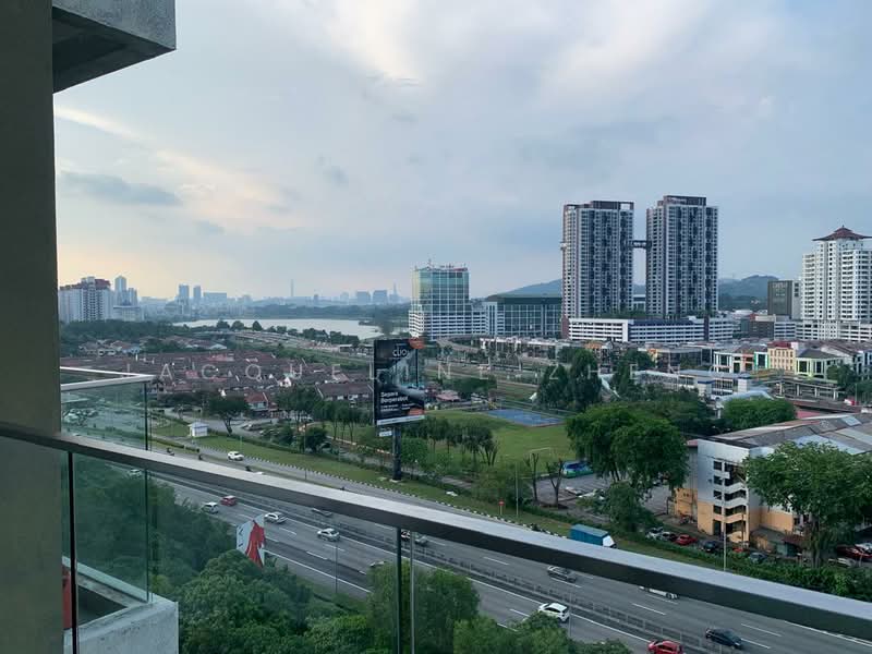 Servis Apartment untuk Dijual di Univ 360 Place - Jacqueline Zheng - Balcony - PropertyGuru.com.my
