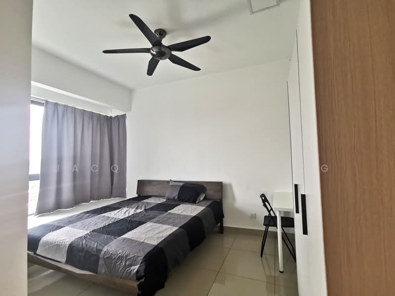 Servis Apartment untuk Dijual di Univ 360 Place - Jacqueline Zheng - Master Bedroom - PropertyGuru.com.my
