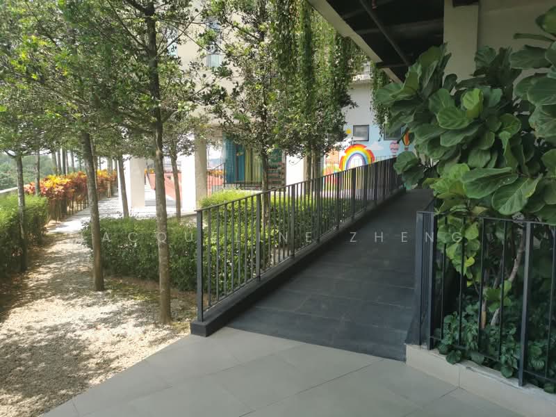 Servis Apartment untuk Dijual di Univ 360 Place - Jacqueline Zheng - Garden-Common Area - PropertyGuru.com.my