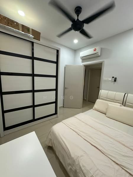 Kondominium untuk Dijual di Skycube - Hong . - Bedroom - PropertyGuru.com.my