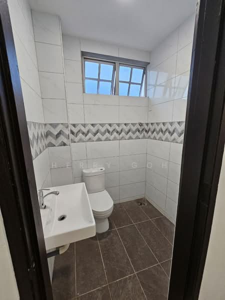 2-storey Terraced House for Sale in Taman Universiti (Skudai) - Herry Goh - Bathroom - PropertyGuru.com.my