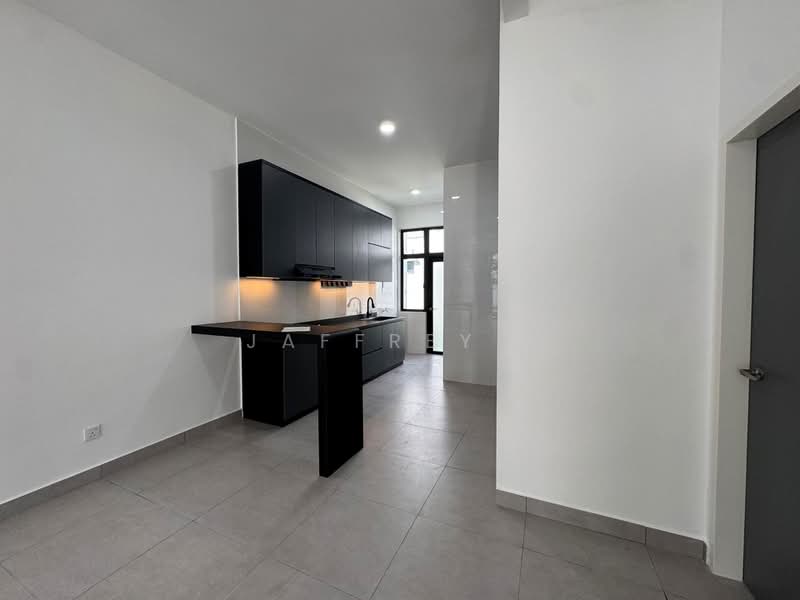 Rumah Teres 2 Tingkat untuk Disewa di Taman Mount Austin (Tebrau) - Jaffrey . - PropertyGuru.com.my