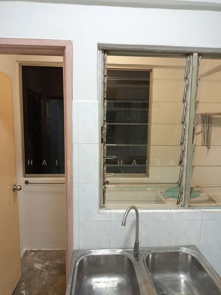 Service Residence for Rent at Brunsfield Riverview - Hairul Haizat - Kitchen - PropertyGuru.com.my