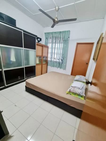 Rumah Teres 2 Tingkat untuk Dijual di Taman Pulai Emas (Kulai) - Sufi Norman - Bedroom - PropertyGuru.com.my