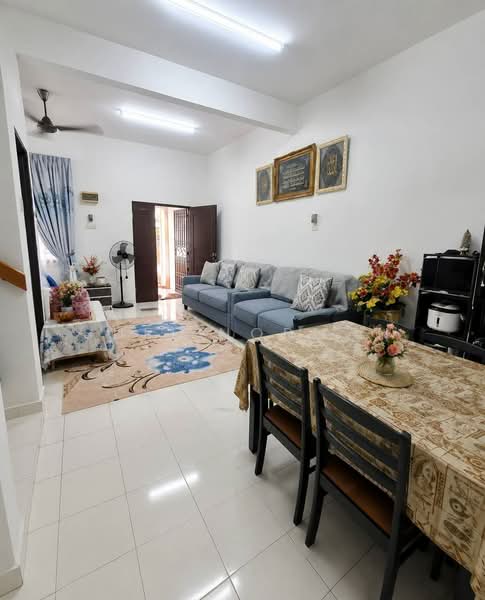 Rumah Teres 2 Tingkat untuk Dijual di Taman Pulai Emas (Kulai) - Sufi Norman - Living Room - PropertyGuru.com.my