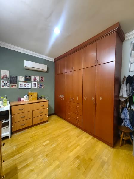 2-storey Terraced House for Sale in Bandar Kinrara Seksyen 9 (Bandar Kinrara) - Mak Oliver - Bedroom - PropertyGuru.com.my