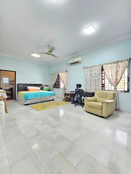 Rumah Banglo untuk Dijual di Taman Melodies (Johor Bahru) - Herry Goh - Bedroom - PropertyGuru.com.my