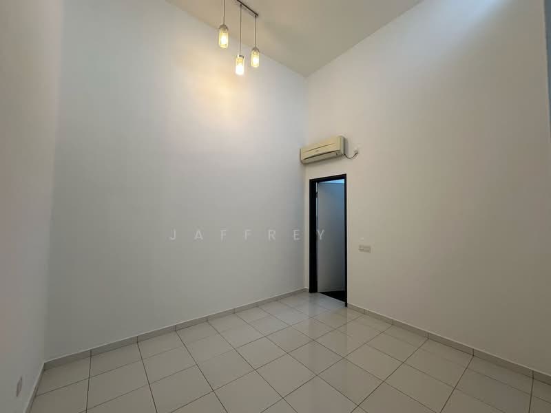 Rumah Teres 2 Tingkat untuk Disewa di Setia Tropika (Johor Bahru) - Jaffrey . - PropertyGuru.com.my