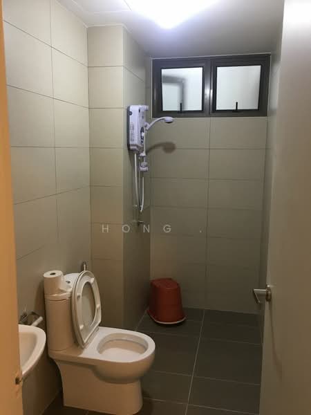 Kondominium untuk Disewa di Skycube - Hong . - Bathroom - PropertyGuru.com.my