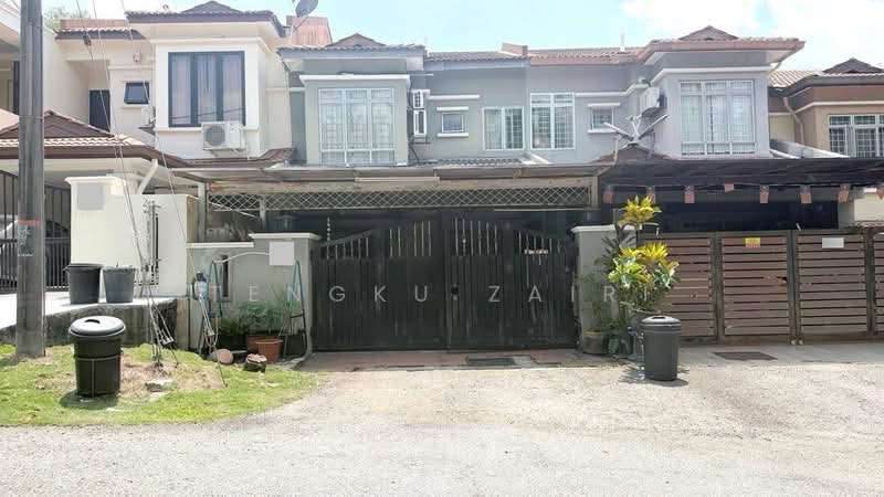 Rumah Teres 2 Tingkat untuk Dijual di Bandar Putra Permai (Seri Kembangan) - Tengku Zairi - PropertyGuru.com.my