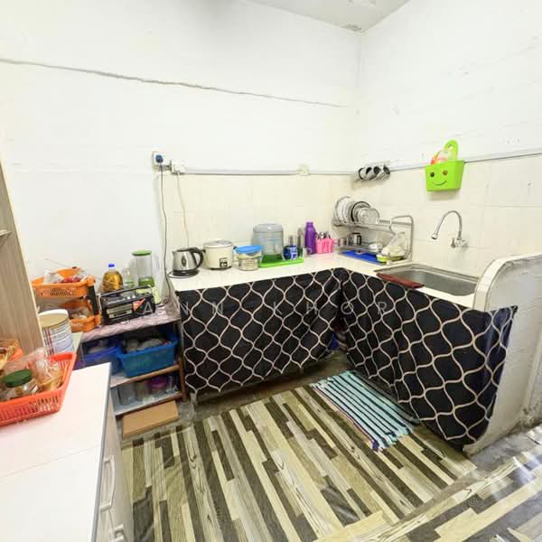 Flat for Sale at Medan Angsana (Farlim 2) - Ann Khor - Kitchen - PropertyGuru.com.my