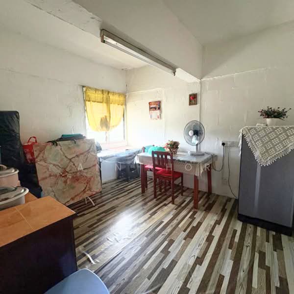 Flat for Sale at Medan Angsana (Farlim 2) - Ann Khor - Dining Room - PropertyGuru.com.my