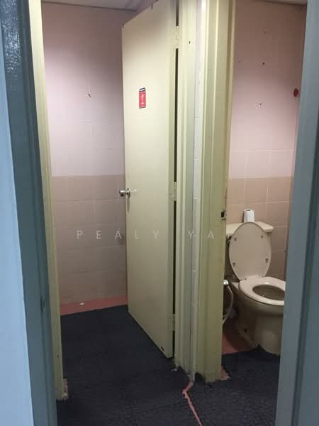 Office for Rent in KL City Centre (Kuala Lumpur) - Pealy Yap - Bathroom - PropertyGuru.com.my