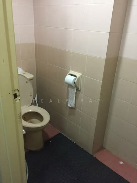 Office for Rent in KL City Centre (Kuala Lumpur) - Pealy Yap - Bathroom - PropertyGuru.com.my