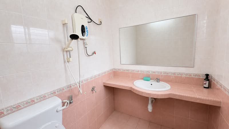 Terraced House for Rent in Bangsar (Kuala Lumpur) - Sharmila Taluar - Bathroom - PropertyGuru.com.my