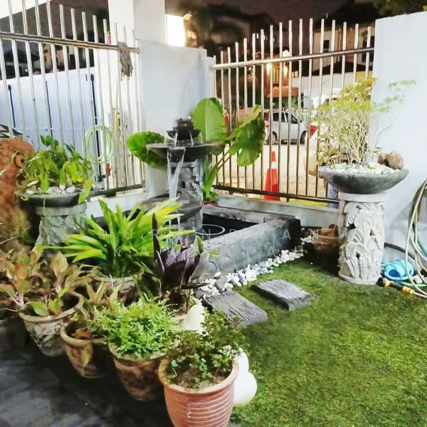 2-storey Terraced House for Sale in Teluk Pulai (Klang) - Surendran Karapiah - Garden - PropertyGuru.com.my