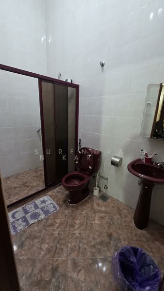 2-storey Terraced House for Sale in Teluk Pulai (Klang) - Surendran Karapiah - Bathroom - PropertyGuru.com.my