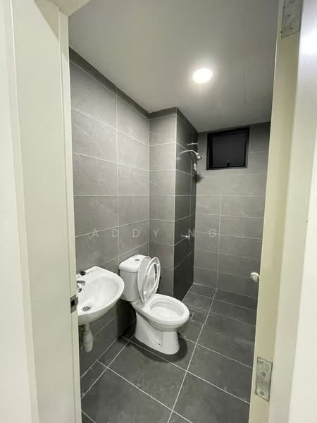 Servis Apartment untuk Dijual di Majestic Maxim - Addy Ng - Bathroom - PropertyGuru.com.my