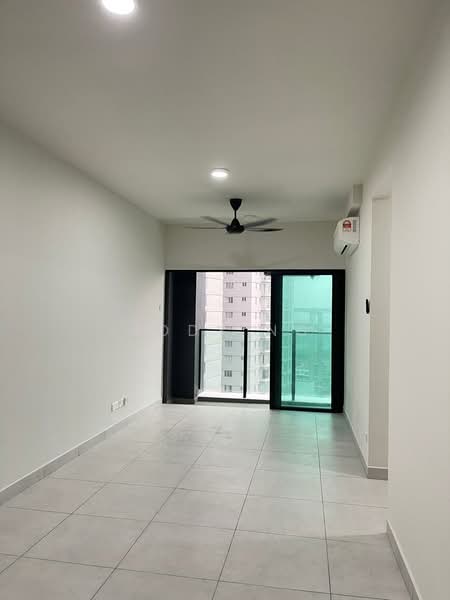 Servis Apartment untuk Dijual di Majestic Maxim - Addy Ng - Living Room - PropertyGuru.com.my
