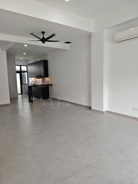 Rumah Teres 2 Tingkat untuk Disewa di Taman Mount Austin (Tebrau) - Mandy Goh Siew Li - Kitchen - PropertyGuru.com.my