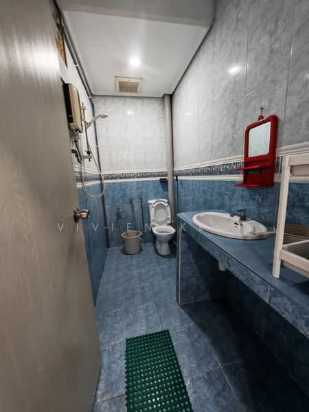 1-storey Terraced House for Sale in Johor Bahru (Johor) - Vivien Keck - Bathroom - PropertyGuru.com.my