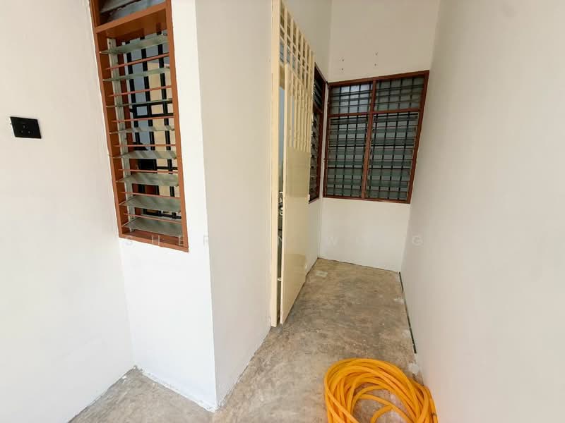 Rumah Teres 1 Tingkat untuk Dijual di Bandar Pulai Jaya (Kulai) - Shereen Wong - Entrance - PropertyGuru.com.my