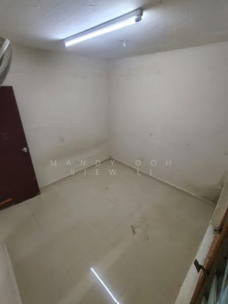 Flat for Sale at Flat Taman Ungku Tun Aminah - Mandy Goh Siew Li - Interior - PropertyGuru.com.my