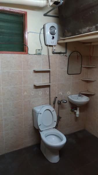 Flat for Sale at Happy Garden Flat - Addy Ng - Bathroom - PropertyGuru.com.my