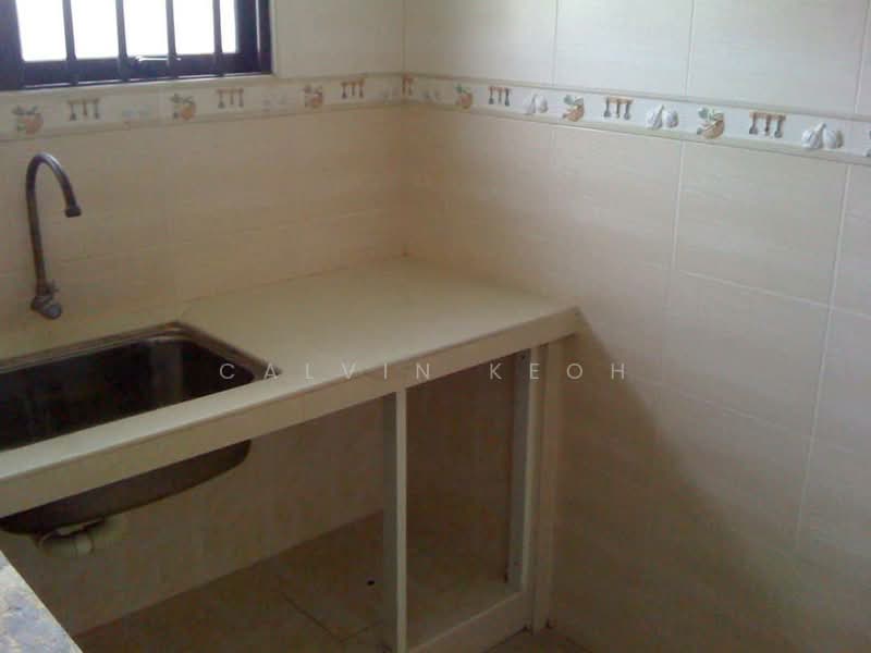 Rumah Teres 2 Tingkat untuk Dijual di Taman Iping (Batu Maung) - Calvin Keoh - Kitchen - PropertyGuru.com.my