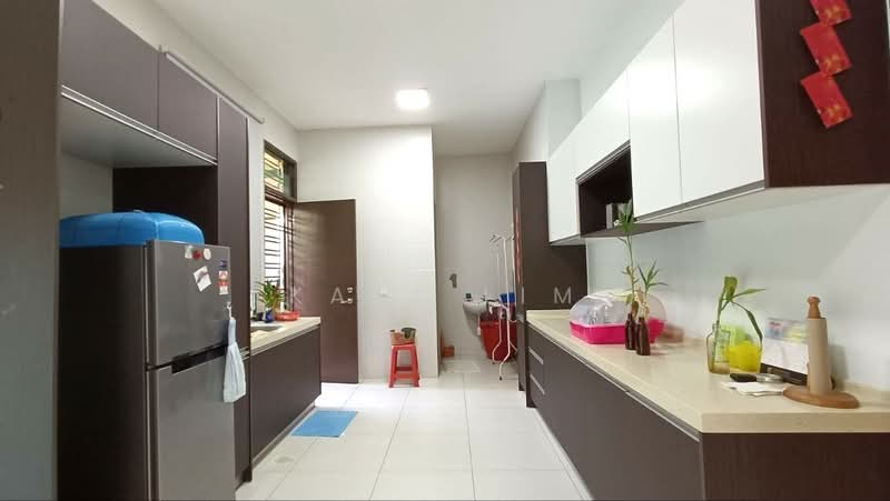 Cluster House for Sale in Taman Sutera Utama (Skudai) - Karl Lim - Kitchen - PropertyGuru.com.my