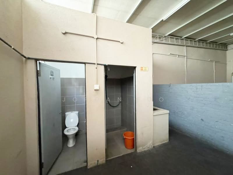 Shop for Rent in George Town (Penang) - Jordan Foo - Bathroom - PropertyGuru.com.my