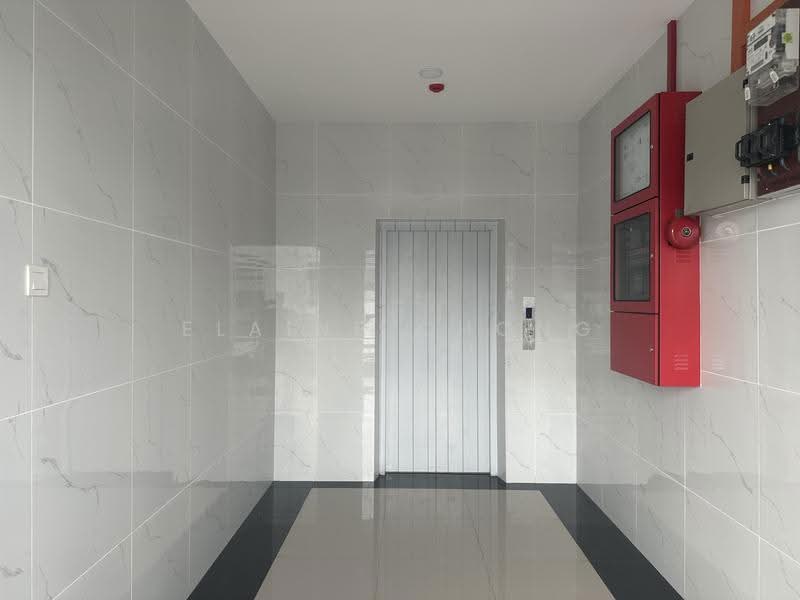 Shop / Office untuk Disewa di Kelana Jaya (Petaling Jaya) - Elaine Chong (Elle) - Corridor - PropertyGuru.com.my