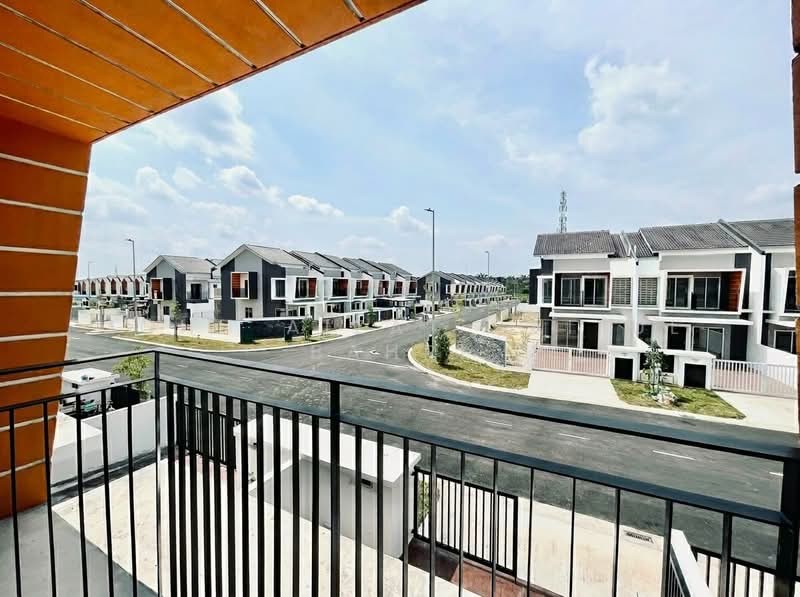 Rumah Teres 2-Tingkat untuk Dijual di Kampung Selangor Dredging (Dengkil) - Mohd Aizat Saiful Bahri - Exterior - PropertyGuru.com.my