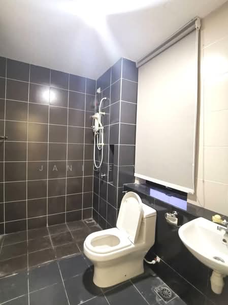 Pangsapuri untuk Dijual di Austin Regency (Pangsapuri Austin Perdana) - Janice Yong - Bathroom - PropertyGuru.com.my