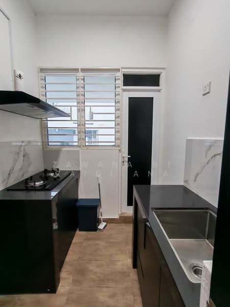 Kondominium untuk Dijual di Mizumi Residences - Zawana BT Zaidi Ana - Kitchen - PropertyGuru.com.my