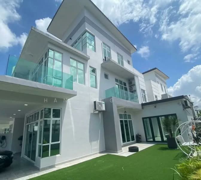 Cluster House for Sale in Taman Mutiara Rini (Skudai) - Han Yong Ang - Exterior - PropertyGuru.com.my